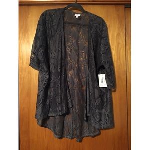 Lace Lularoe Lindsay.